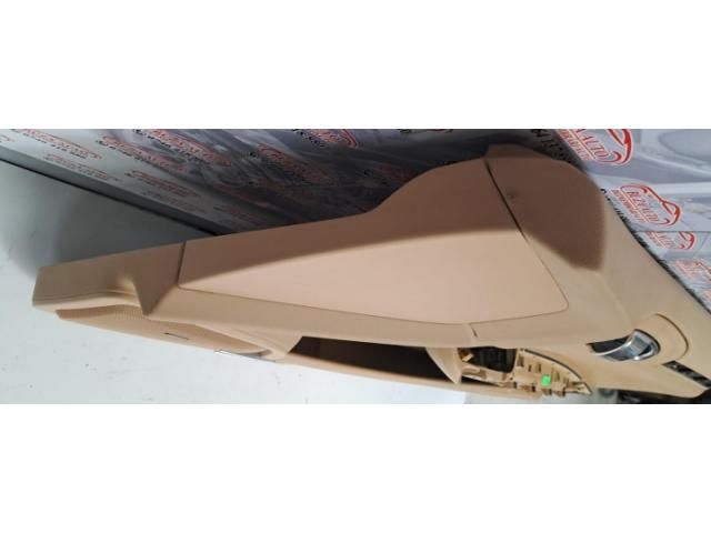 bontott PORSCHE CAYENNE Jobb első Ajtó Kárpit