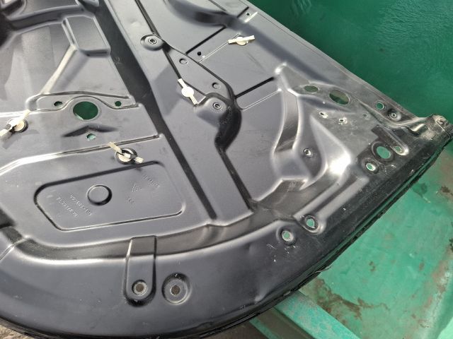 bontott PORSCHE CAYENNE Jobb első Ajtó (Üres lemez)