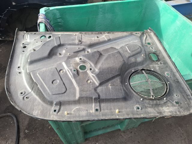 bontott PORSCHE CAYENNE Jobb első Ajtó (Üres lemez)