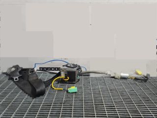 bontott PORSCHE CAYENNE Jobb első Biztonsági Öv