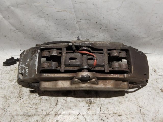 bontott PORSCHE CAYENNE Jobb első Féknyereg Munkahengerrel