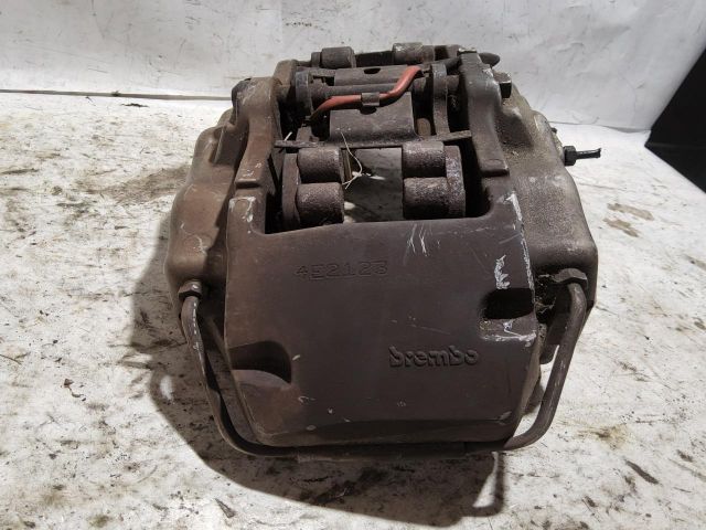 bontott PORSCHE CAYENNE Jobb első Féknyereg Munkahengerrel