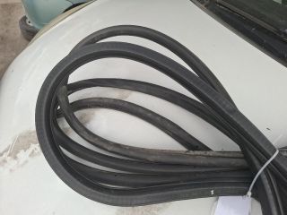 bontott PORSCHE CAYENNE Jobb első Gumikéder