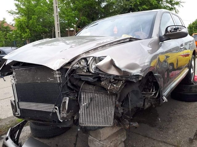 bontott PORSCHE CAYENNE Jobb első Külső Kilincs