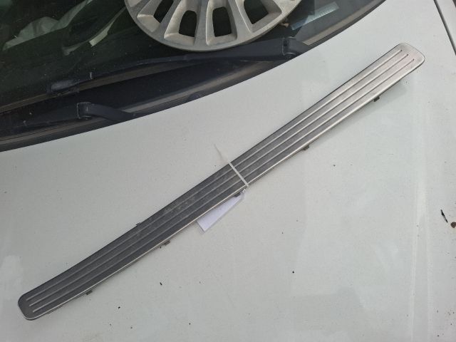 bontott PORSCHE CAYENNE Jobb első Küszöb Díszléc