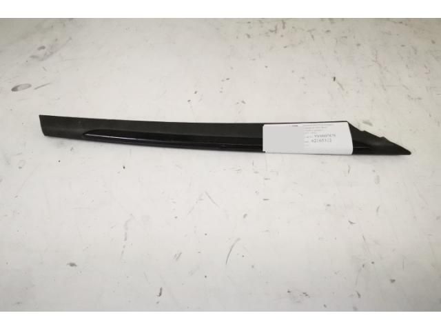 bontott PORSCHE CAYENNE Jobb első Lökhárító Díszléc