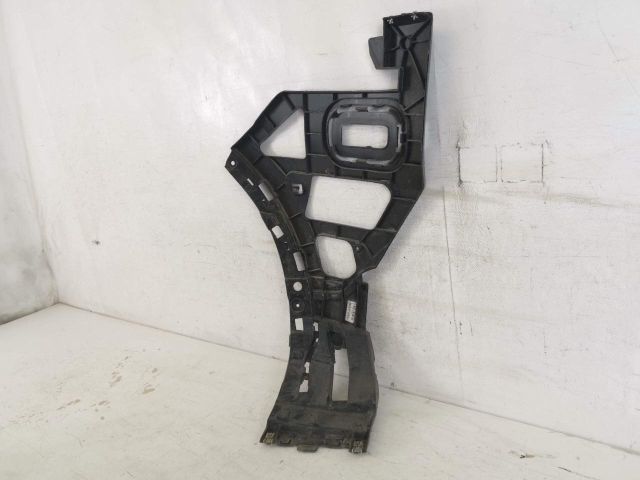 bontott PORSCHE CAYENNE Jobb első Lökhárító Tartó (Műanyag)