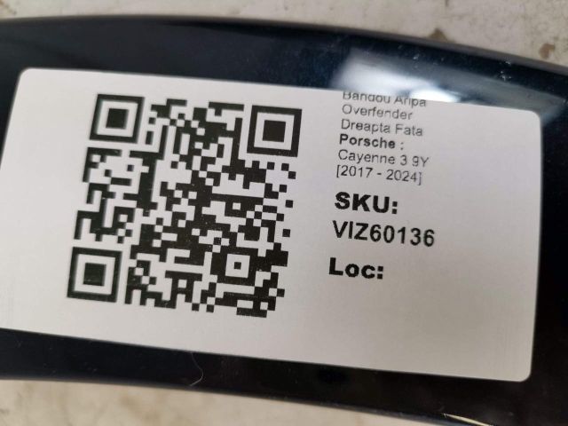 bontott PORSCHE CAYENNE Jobb első Sárvédő Díszléc