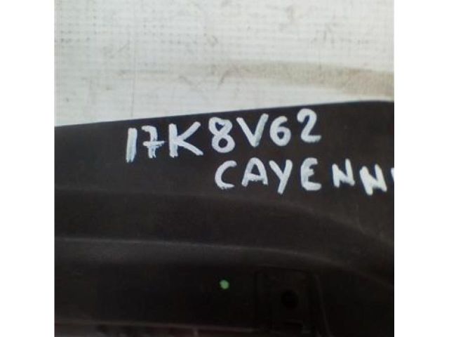 bontott PORSCHE CAYENNE Jobb első Sárvédő Gumi