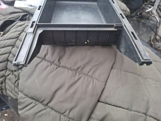 bontott PORSCHE CAYENNE Jobb első Tároló Rekesz