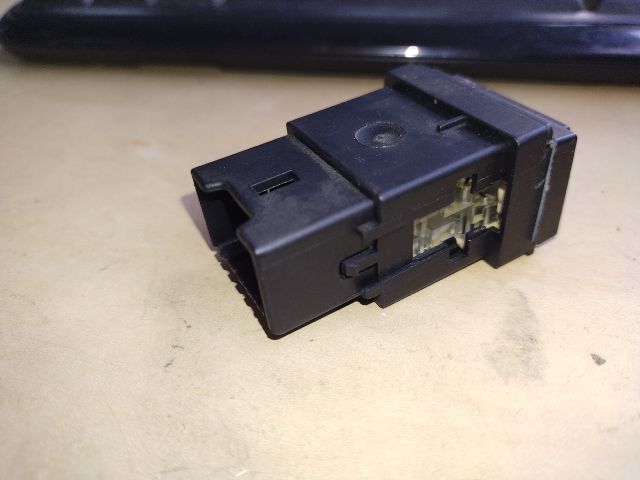 bontott PORSCHE CAYENNE Jobb első Ülésfűtés Kapcsoló