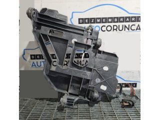 bontott PORSCHE CAYENNE Jobb Fényszóró Tartó