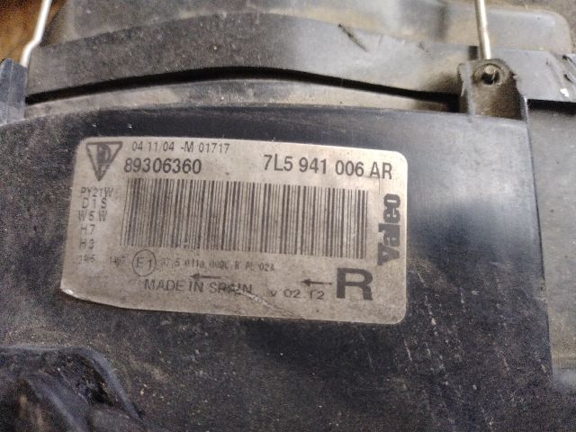 bontott PORSCHE CAYENNE Jobb Fényszóró