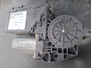 bontott PORSCHE CAYENNE Jobb hátsó Ablakemelő Motor