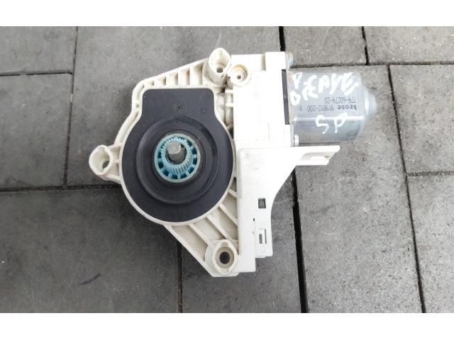 bontott PORSCHE CAYENNE Jobb hátsó Ablakemelő Motor