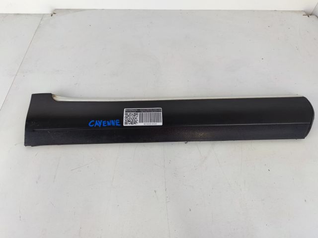 bontott PORSCHE CAYENNE Jobb hátsó Ajtó Díszléc