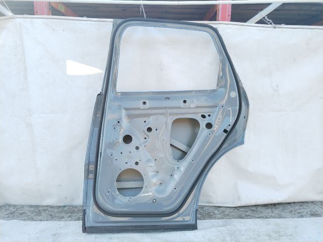 bontott PORSCHE CAYENNE Jobb hátsó Ajtó (Üres lemez)