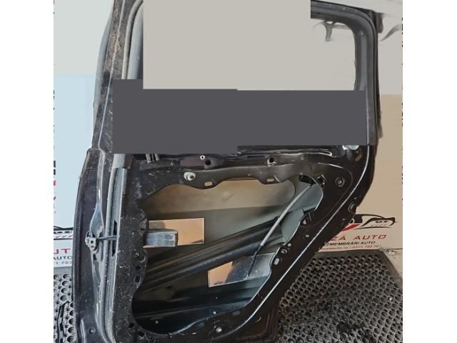 bontott PORSCHE CAYENNE Jobb hátsó Ajtó (Üres lemez)