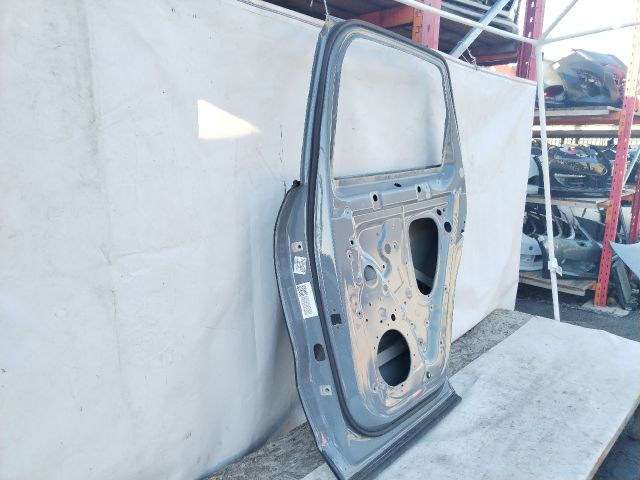 bontott PORSCHE CAYENNE Jobb hátsó Ajtó (Üres lemez)