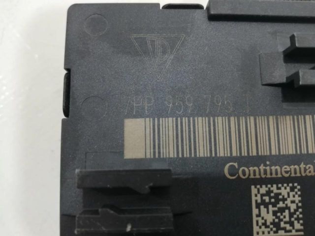 bontott PORSCHE CAYENNE Jobb hátsó Ajtó Vezérlőegység