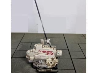 bontott PORSCHE CAYENNE Jobb hátsó Ajtózár