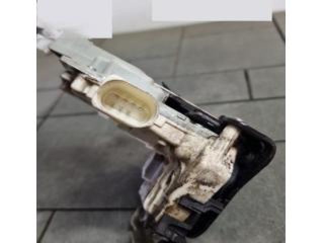 bontott PORSCHE CAYENNE Jobb hátsó Ajtózár