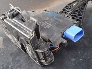 bontott PORSCHE CAYENNE Jobb hátsó Ajtózár