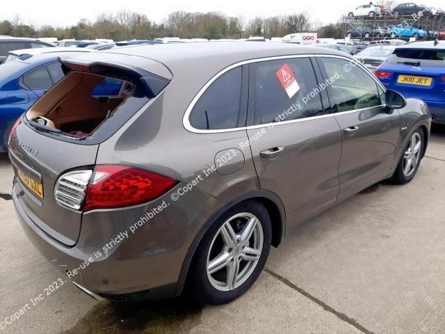 bontott PORSCHE CAYENNE Jobb hátsó Ajtózár