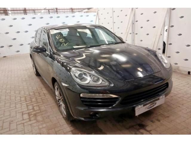 bontott PORSCHE CAYENNE Jobb hátsó Csomagtér Burkolat (Műanyag)