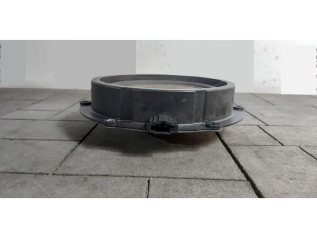 bontott PORSCHE CAYENNE Jobb hátsó Hangszóró