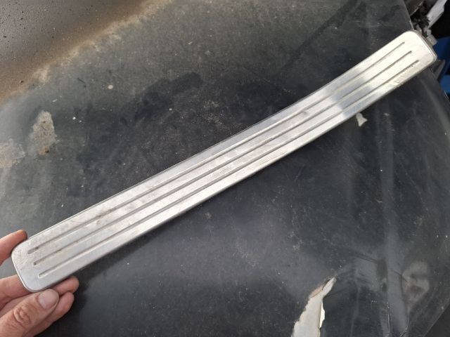 bontott PORSCHE CAYENNE Jobb hátsó Küszöb Díszléc