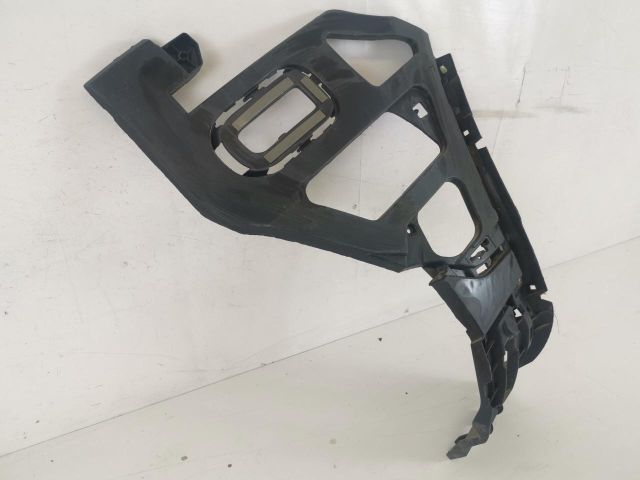 bontott PORSCHE CAYENNE Jobb hátsó Lökhárító Tartó (Műanyag)