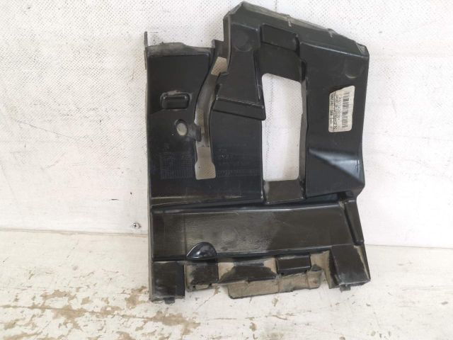 bontott PORSCHE CAYENNE Jobb hátsó Lökhárító Tartó (Műanyag)