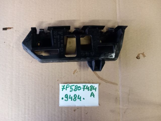 bontott PORSCHE CAYENNE Jobb hátsó Oldal Lökhárító Tartó (Műanyag)