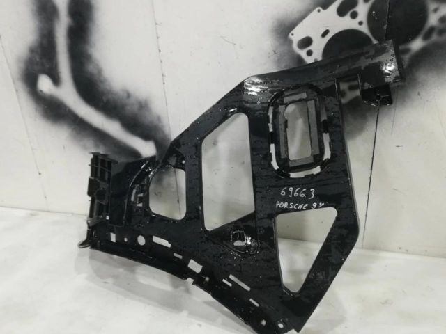 bontott PORSCHE CAYENNE Jobb hátsó Oldal Lökhárító Tartó (Műanyag)