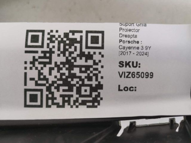 bontott PORSCHE CAYENNE Jobb Ködlámpa Rács
