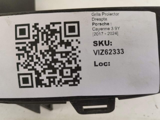 bontott PORSCHE CAYENNE Jobb Ködlámpa Rács