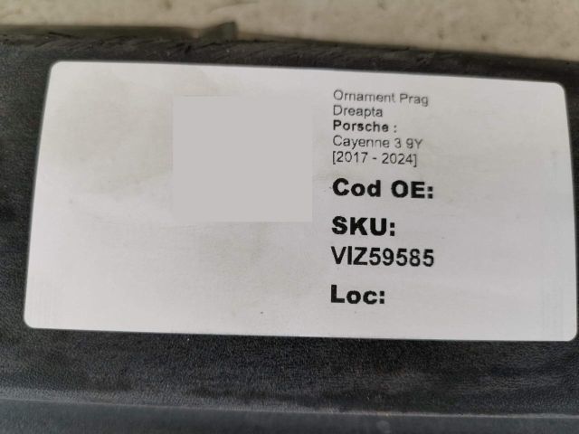 bontott PORSCHE CAYENNE Jobb Küszöb