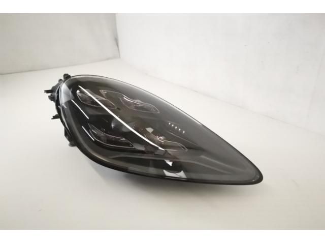 bontott PORSCHE CAYENNE Jobb Ledes Fényszóró