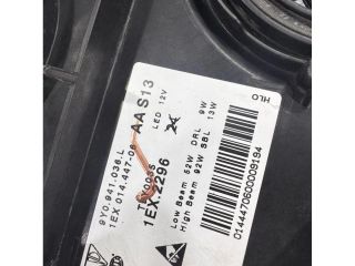 bontott PORSCHE CAYENNE Jobb Ledes Fényszóró