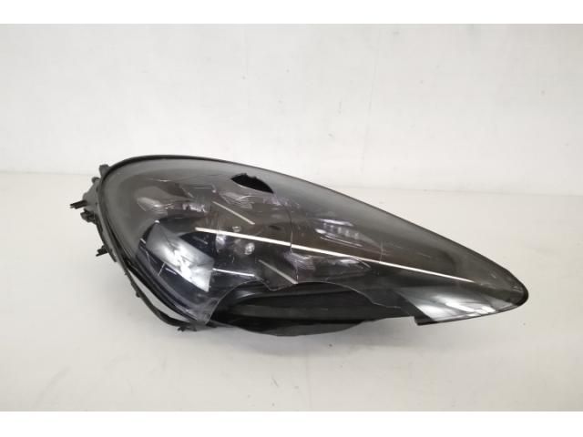 bontott PORSCHE CAYENNE Jobb Ledes Fényszóró