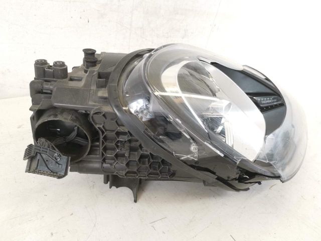 bontott PORSCHE CAYENNE Jobb Ledes Fényszóró