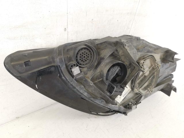 bontott PORSCHE CAYENNE Jobb Ledes Fényszóró