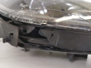 bontott PORSCHE CAYENNE Jobb Ledes Fényszóró