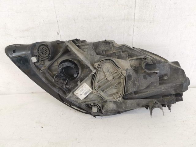bontott PORSCHE CAYENNE Jobb Ledes Fényszóró