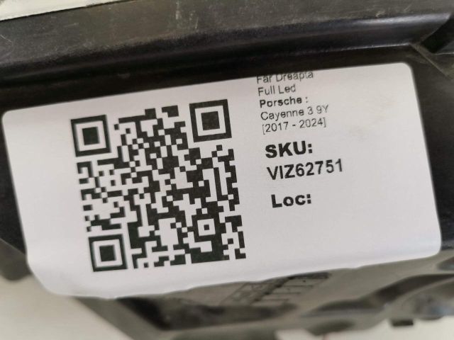 bontott PORSCHE CAYENNE Jobb Ledes Fényszóró