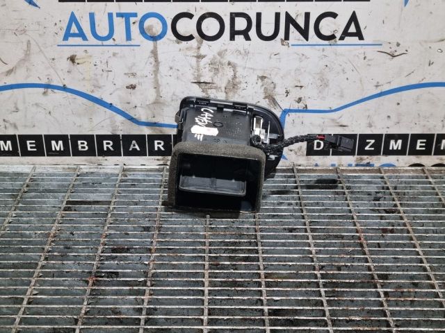 bontott PORSCHE CAYENNE Jobb Szellőző