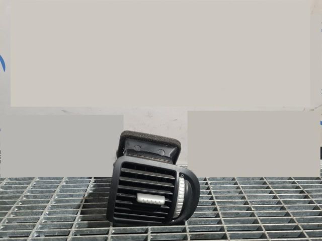 bontott PORSCHE CAYENNE Jobb Szellőző