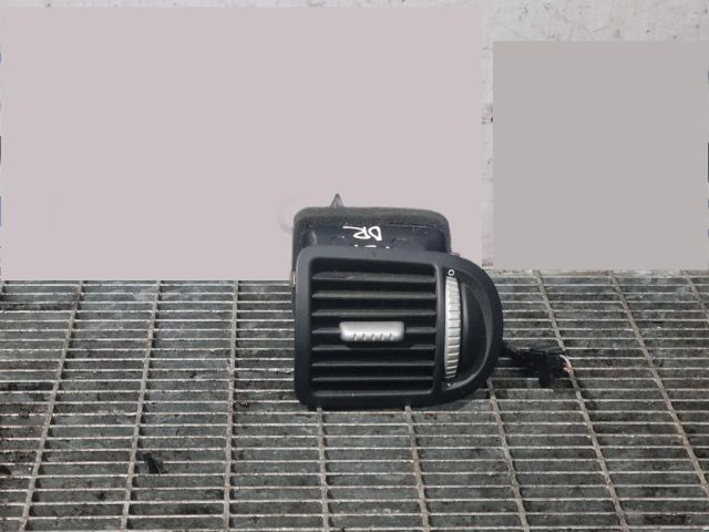 bontott PORSCHE CAYENNE Jobb Szellőző