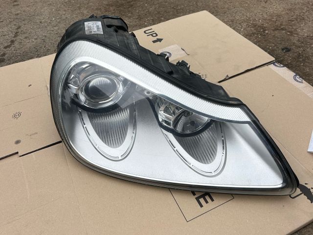 bontott PORSCHE CAYENNE Jobb Xenon Fényszóró